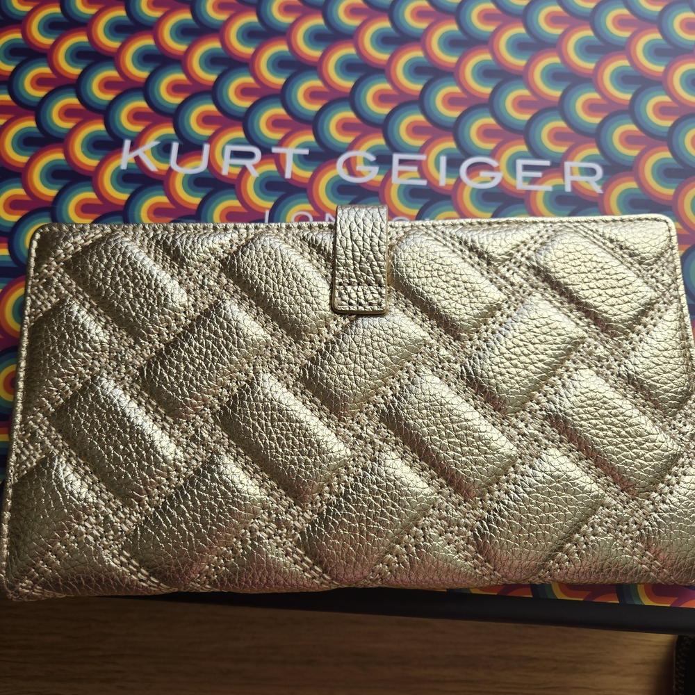 Kurt Geiger Gold Textured Card Holder - Picture 2 of 2